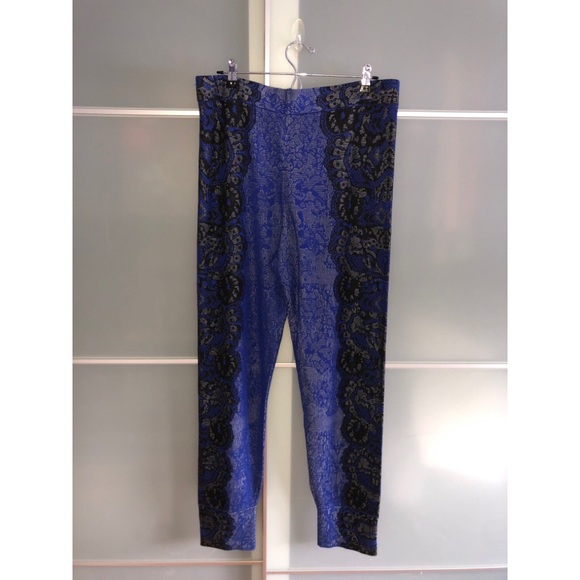 BCBG Harem Style Knit Pants - Picture 3 of 8